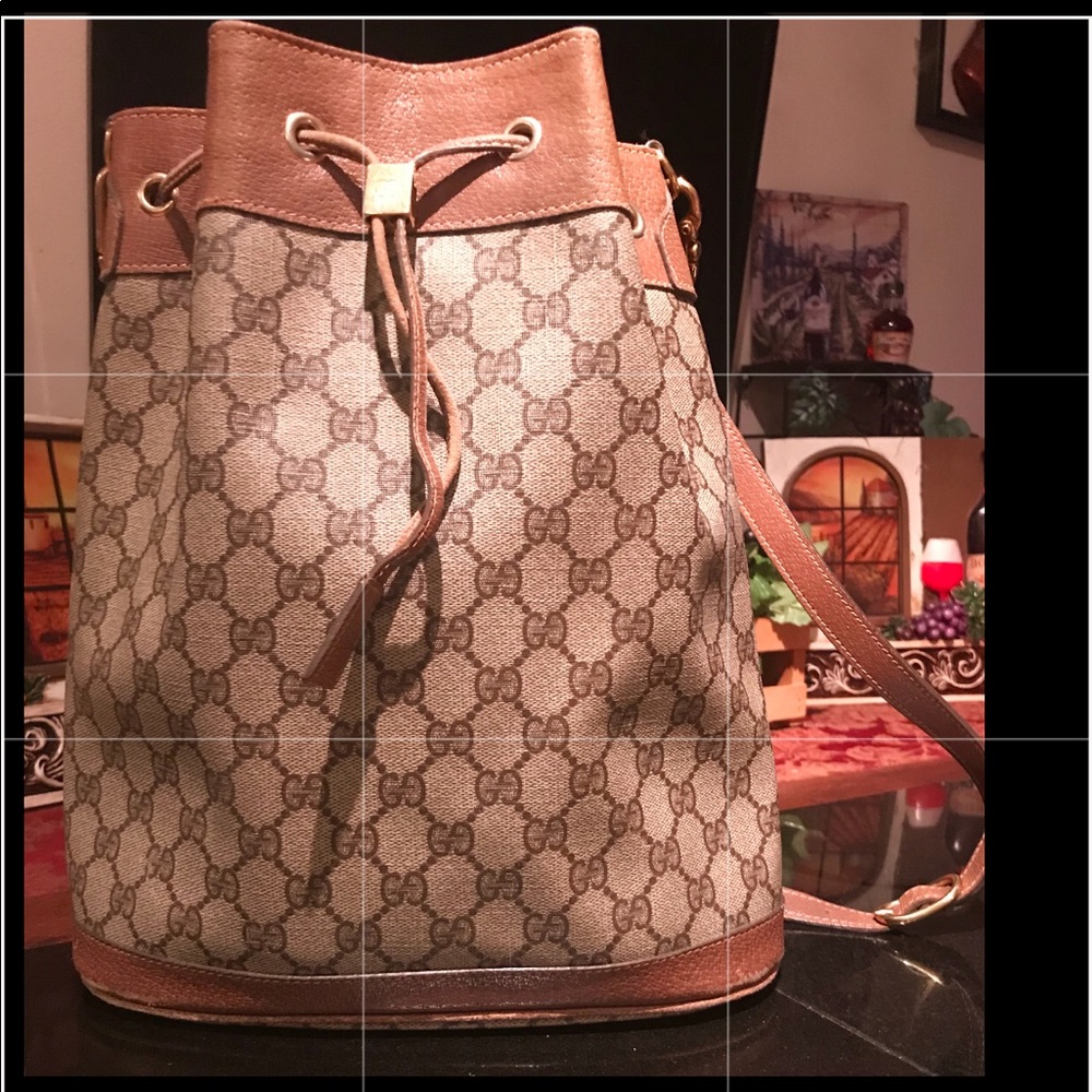 Authentic Vintage GUCCI Bucket Handbag